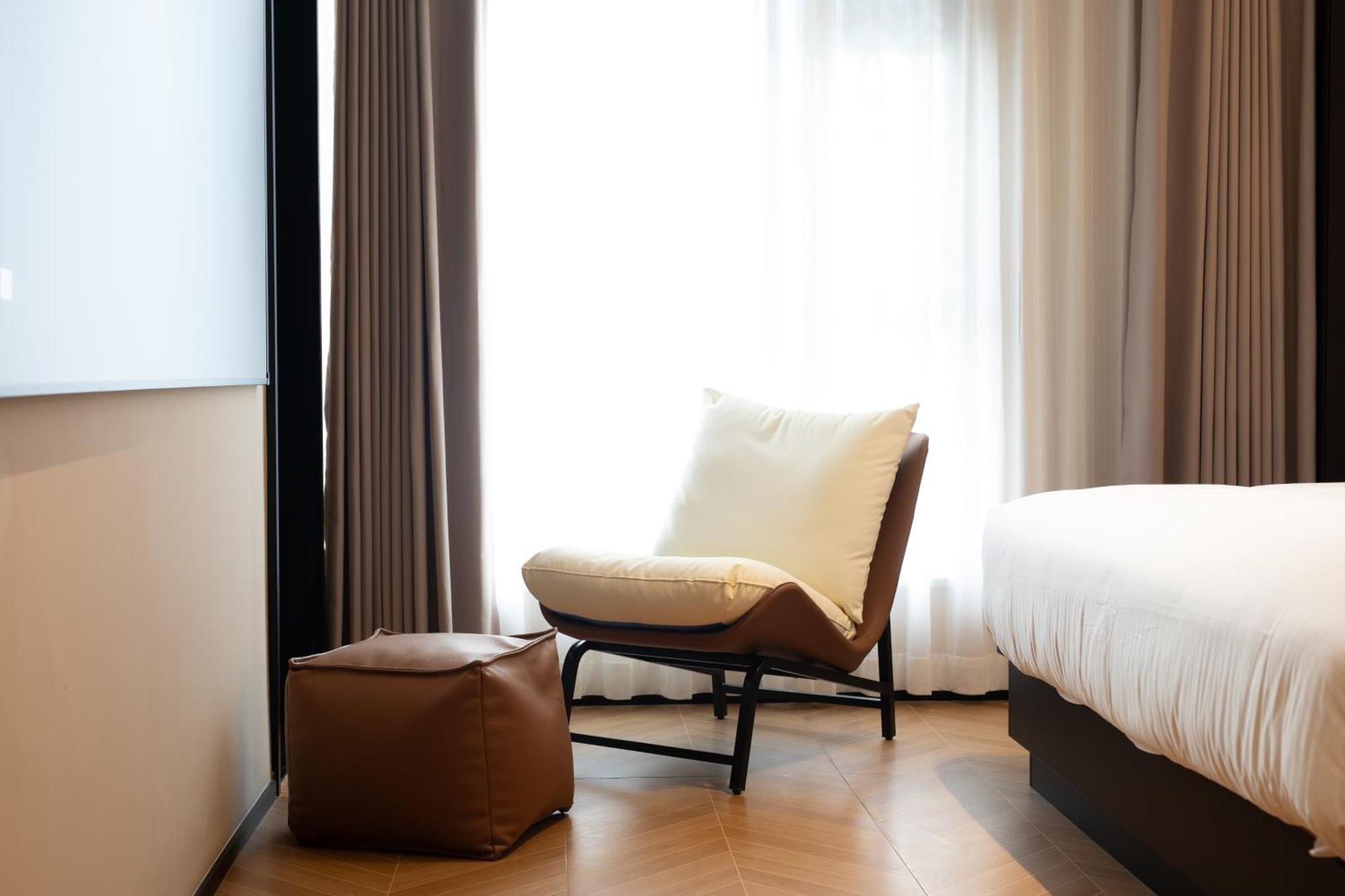 See You Soon At The Ritz Rose Summer Hotel 三亚 外观 照片