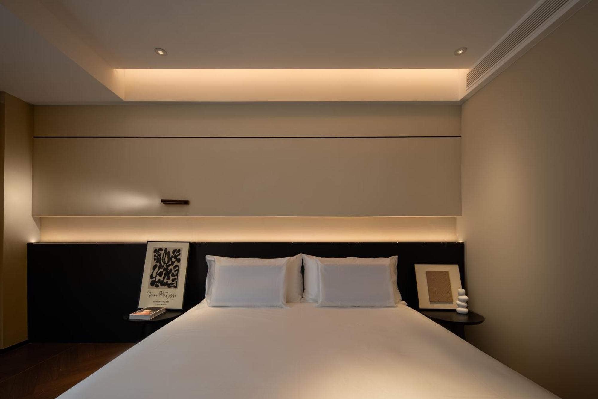 See You Soon At The Ritz Rose Summer Hotel 三亚 外观 照片